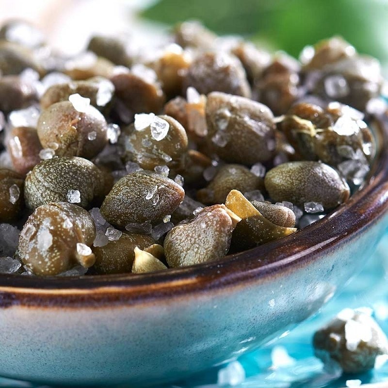 Kapary naložené v soli v Zuccato