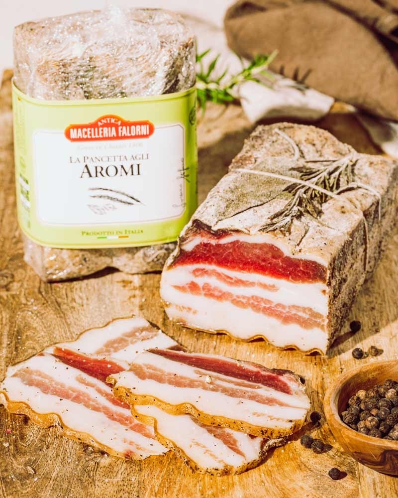 Pancetta s toskánskými bylinkami - v kuse