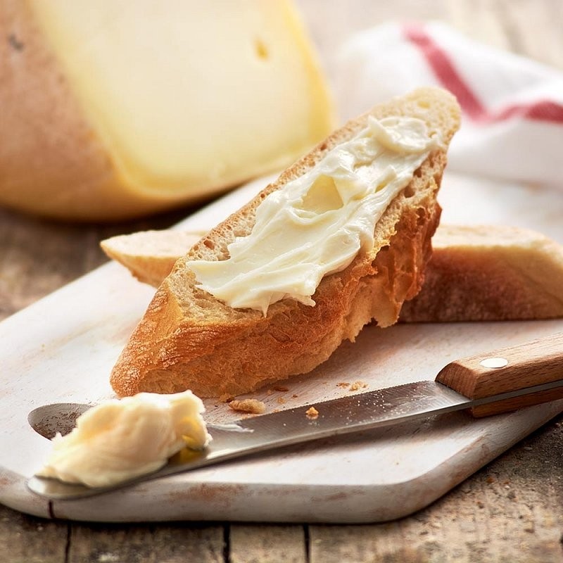 Pecorino tavený smetanový sýr