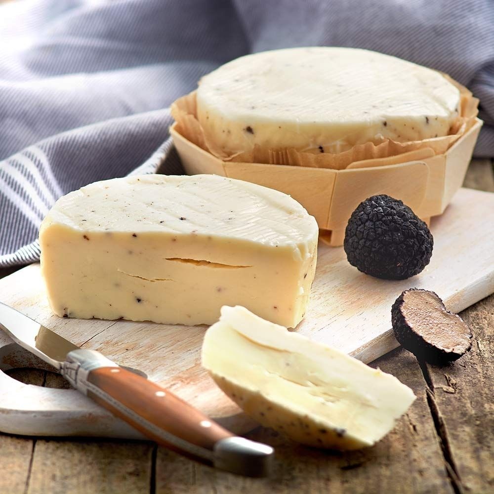 Lanýžový sýr - Pecorino al tartufo 