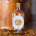 Jemná grappa z hroznů Moscato 
