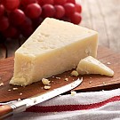 Italský tvrdý ovčí sýr Pecorino